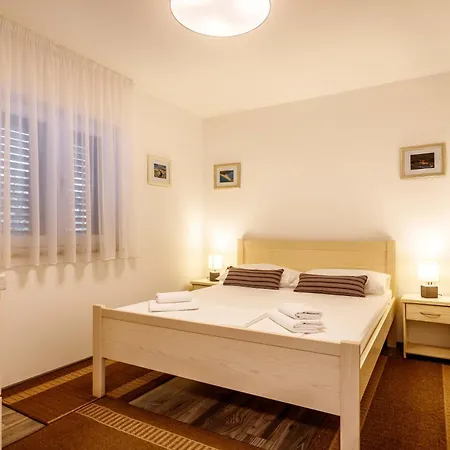 Villa Marija With Heated Pool Trilj